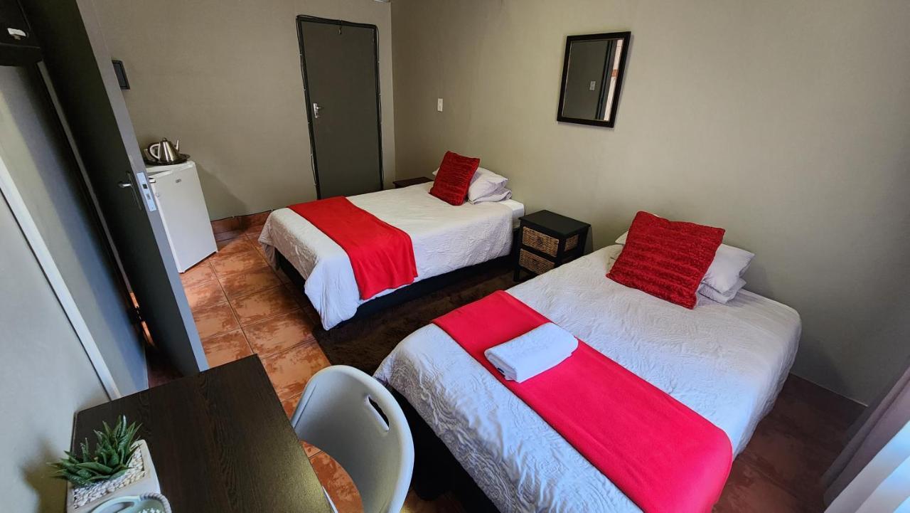 Casa Feliz Hotell Mokopane Exteriör bild