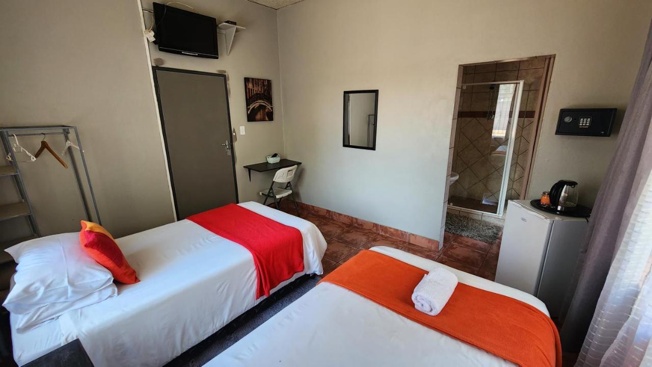 Casa Feliz Hotell Mokopane Exteriör bild