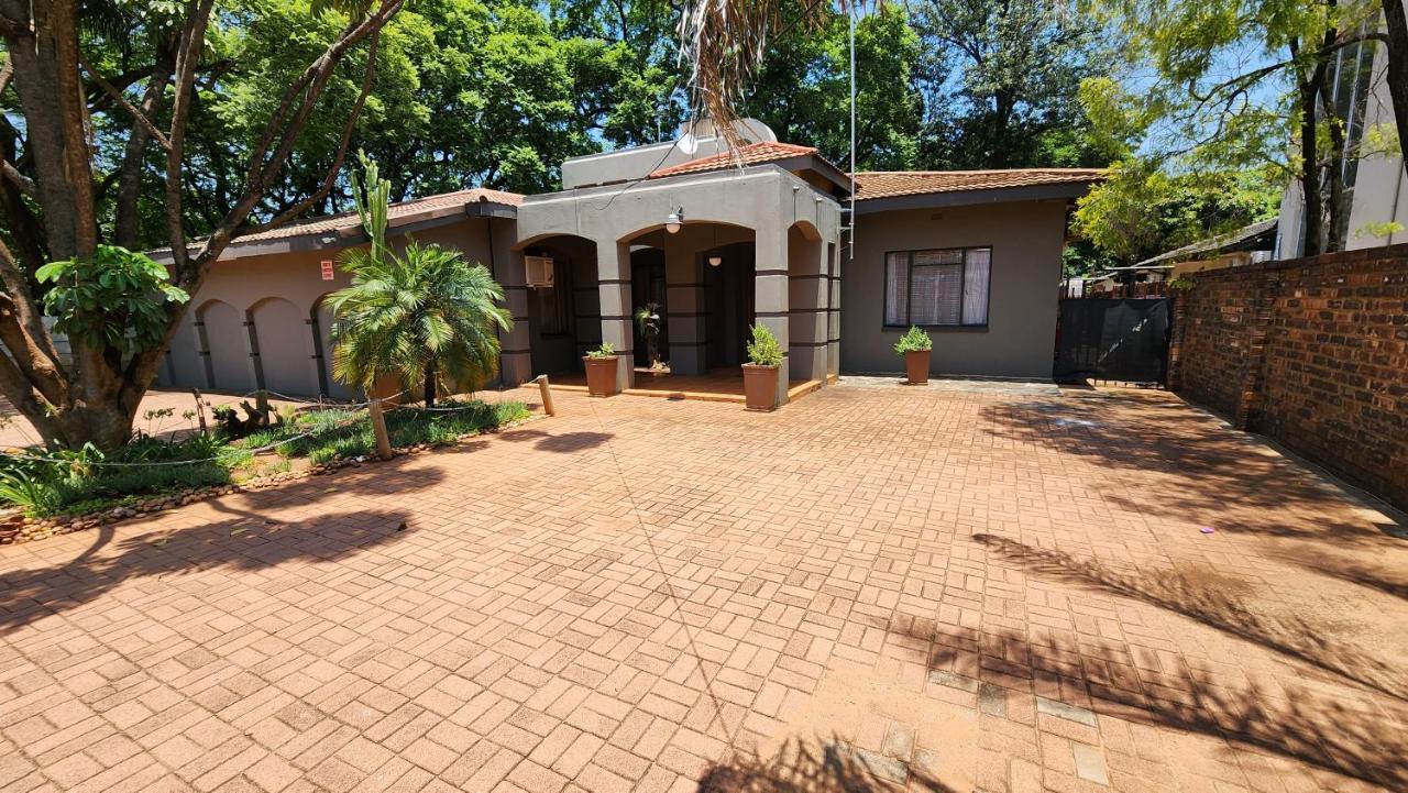 Casa Feliz Hotell Mokopane Exteriör bild