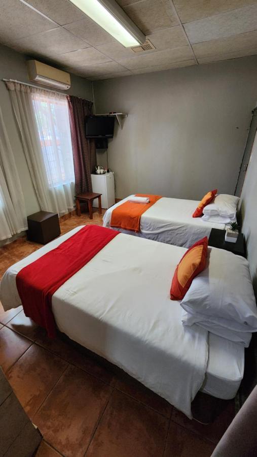 Casa Feliz Hotell Mokopane Exteriör bild