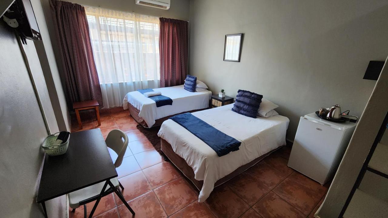 Casa Feliz Hotell Mokopane Exteriör bild